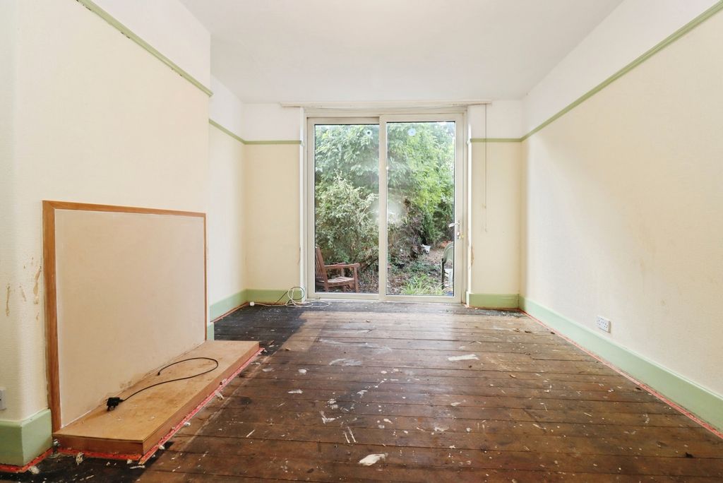 Property photo 3 of 20 Pbox-Img.Jpg