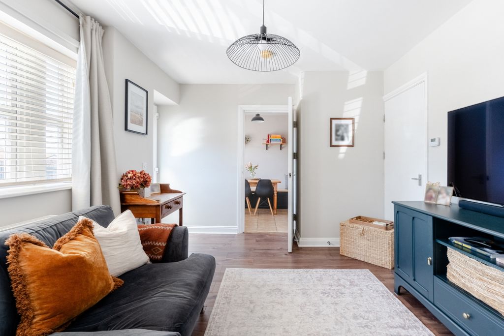 Property photo 2 of 17 2