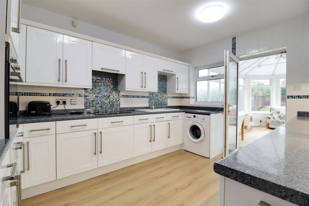 Property photo 3 of 15 Img_5303-Img_5305.Jpg