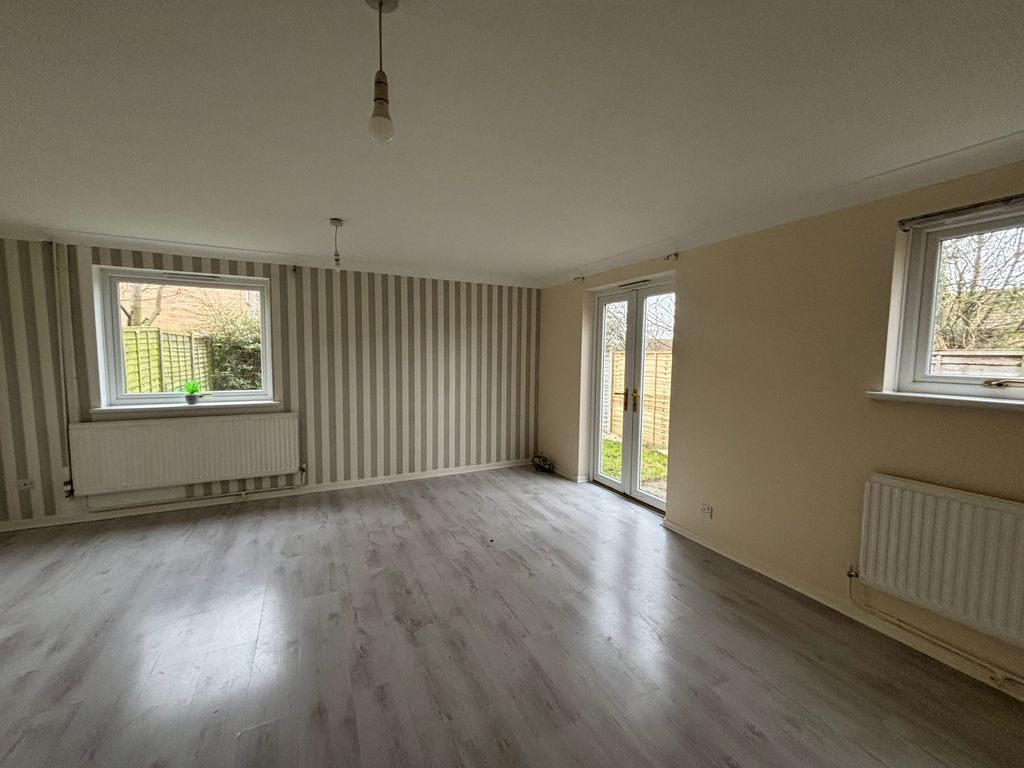 Property photo 2 of 9 Living Room