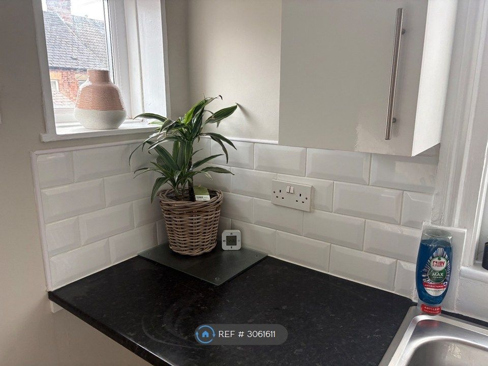 Property photo 3 of 35 Kitchen