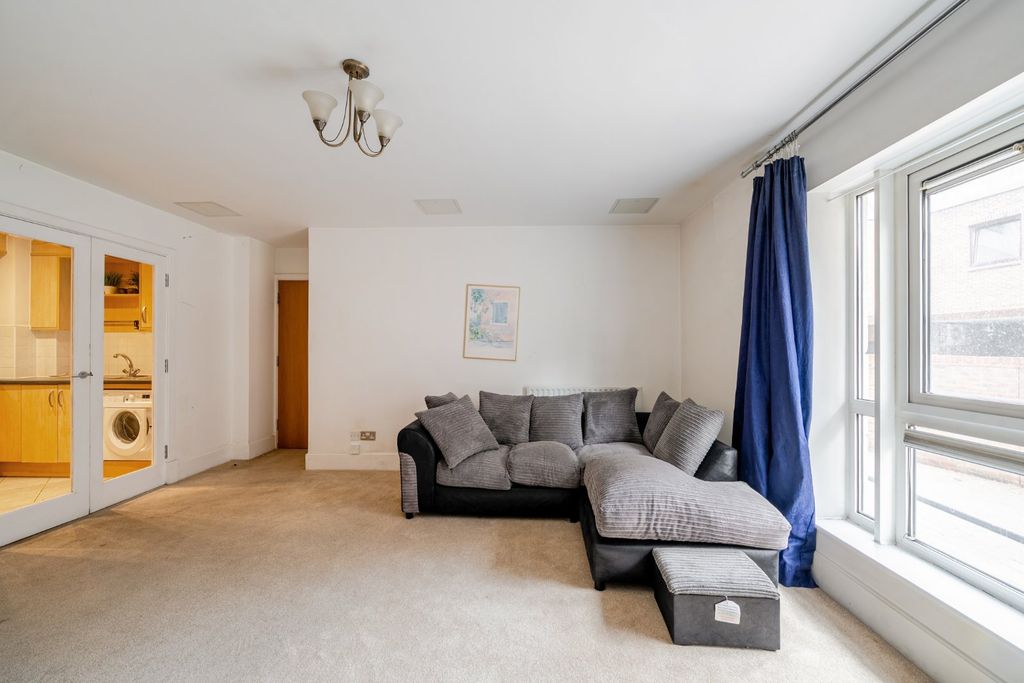 Property photo 3 of 16 Picture No. 29