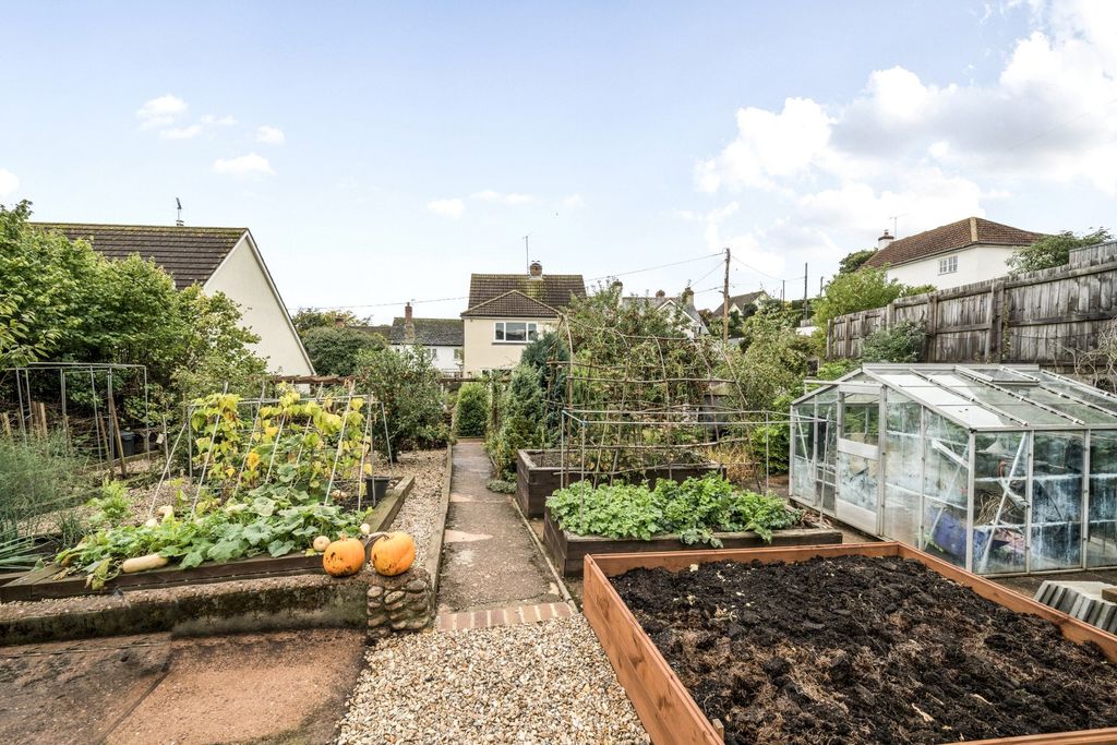 Property photo 3 of 29 Picture No. 25