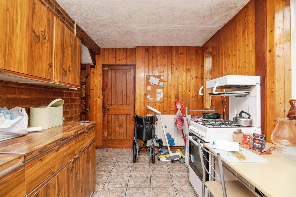 Property photo 3 of 17