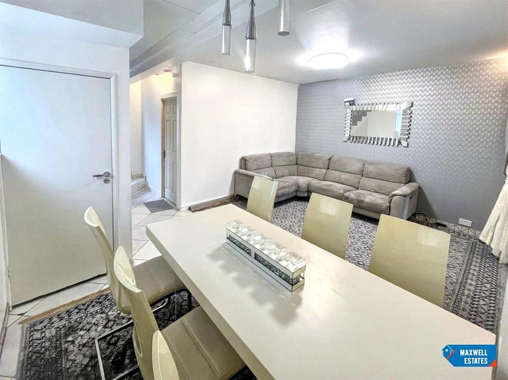 Property photo 2 of 29 Whatsapp Image 20260427 At 155134.Jpg