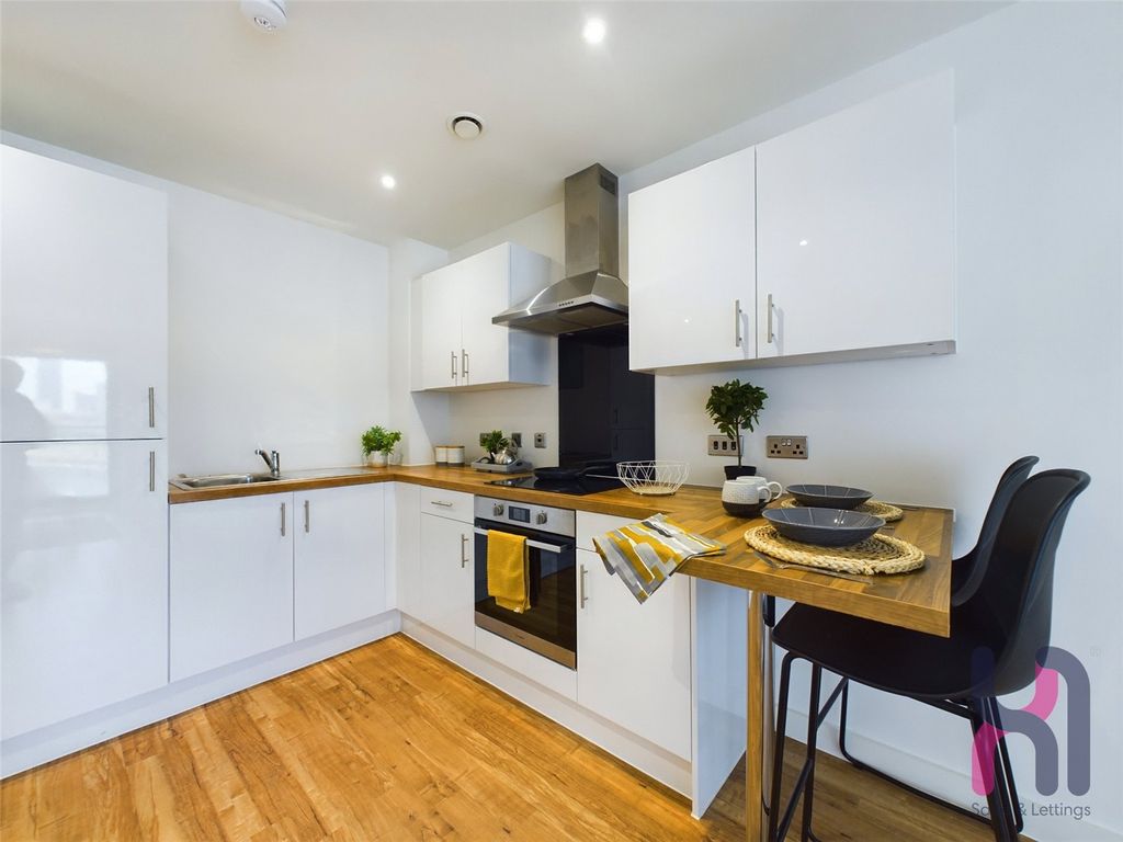 Property photo 2 of 8 Picture No. 07