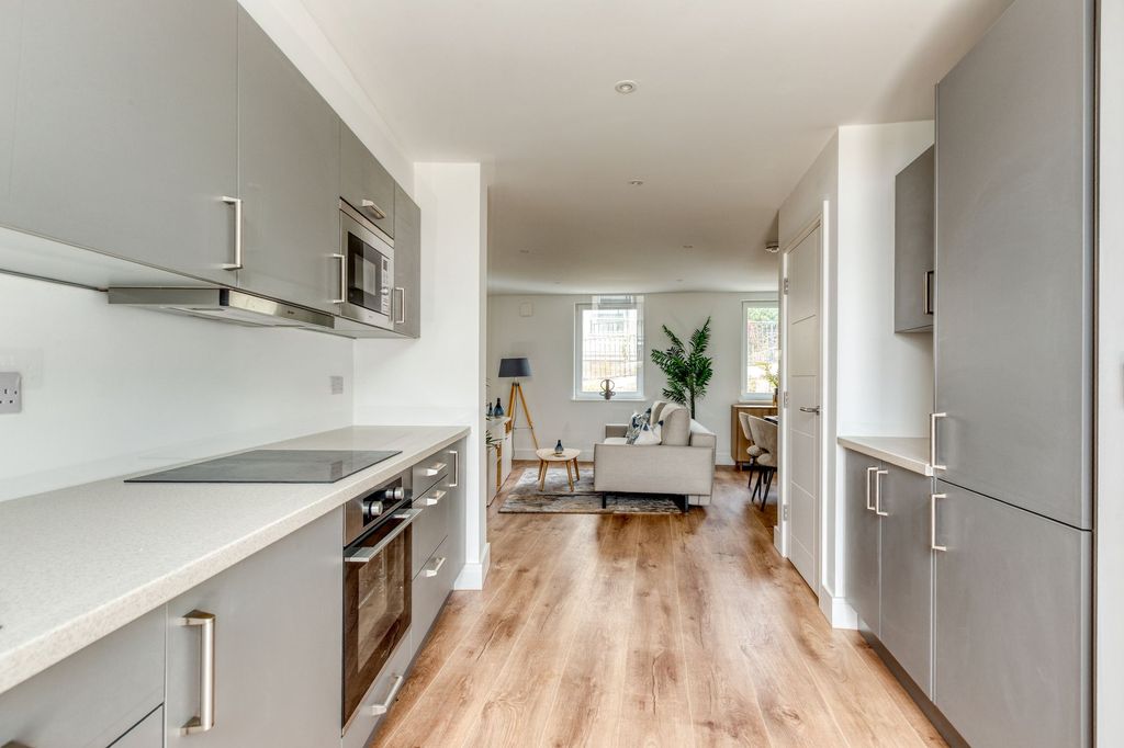 Additional image 8 of 2 bed flat for sale6 Apex Apartments, St Helier JE2