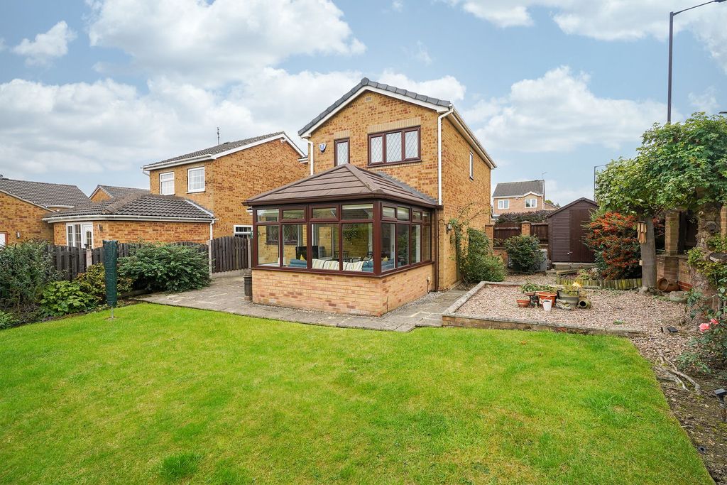 Property photo 2 of 16