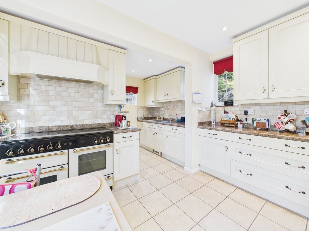 Property photo 3 of 26