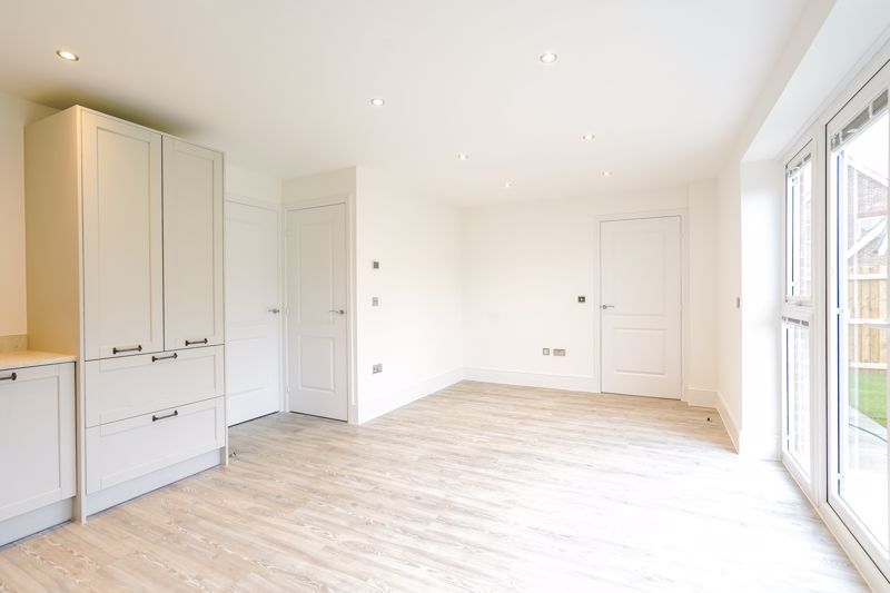 Property photo 2 of 40 Photo 8