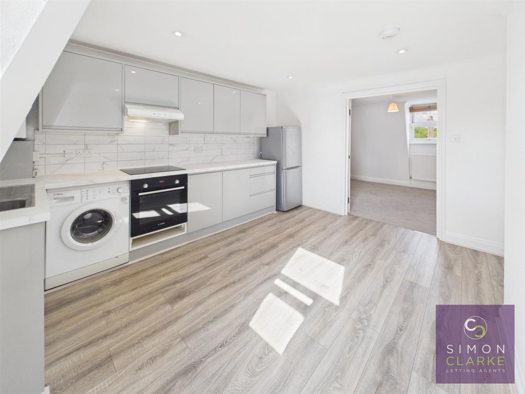 Property photo 2 of 6 Cam05425G0-Pr0157-Still014.Jpg