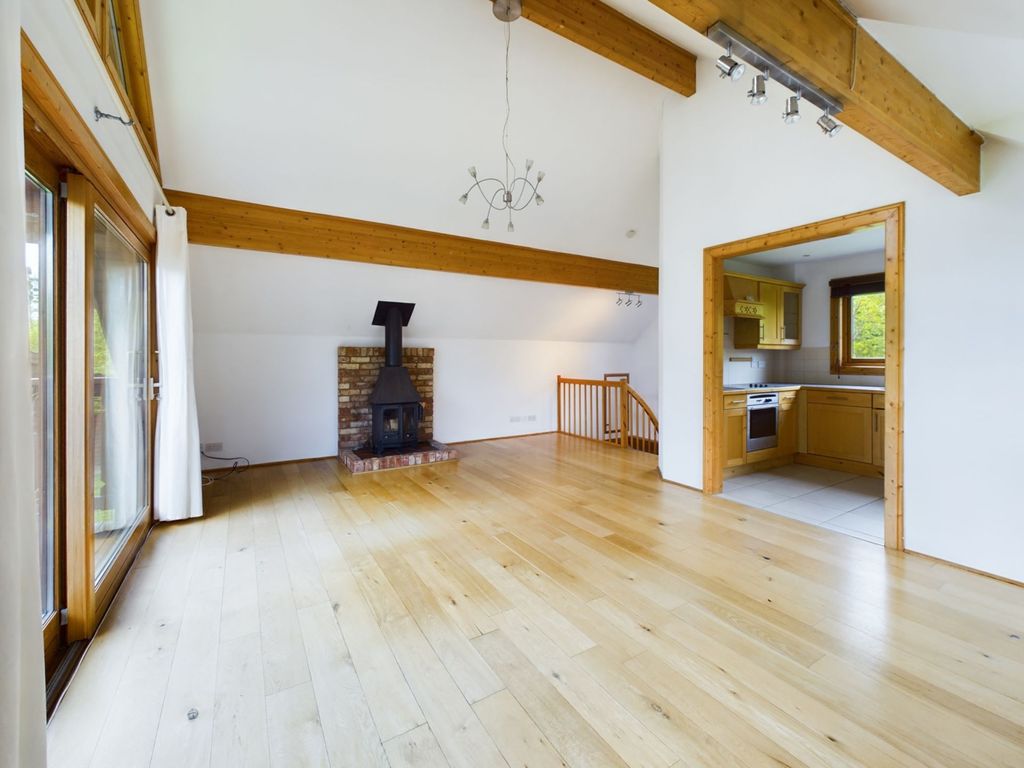 Property photo 2 of 16 30002003-Hr-2