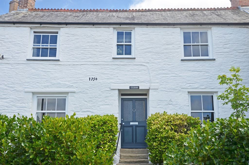 Property photo 1 of 32