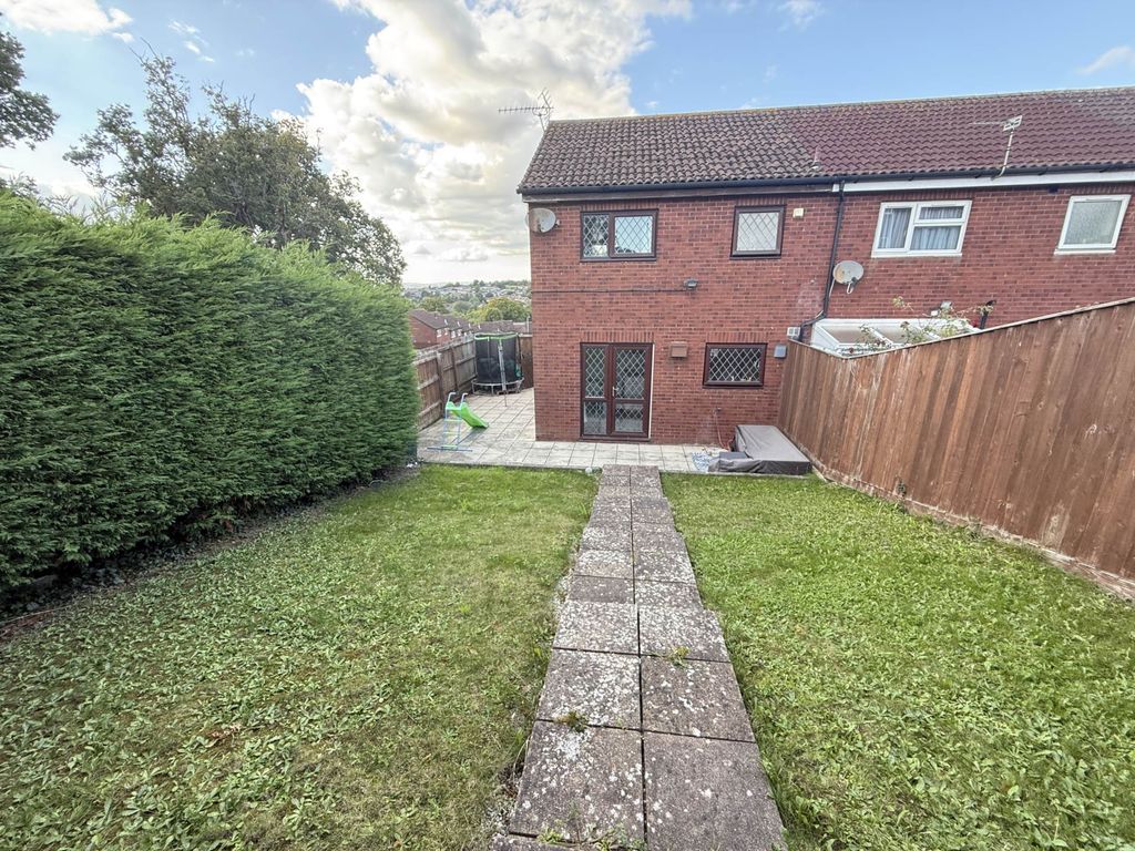 Property photo 3 of 12