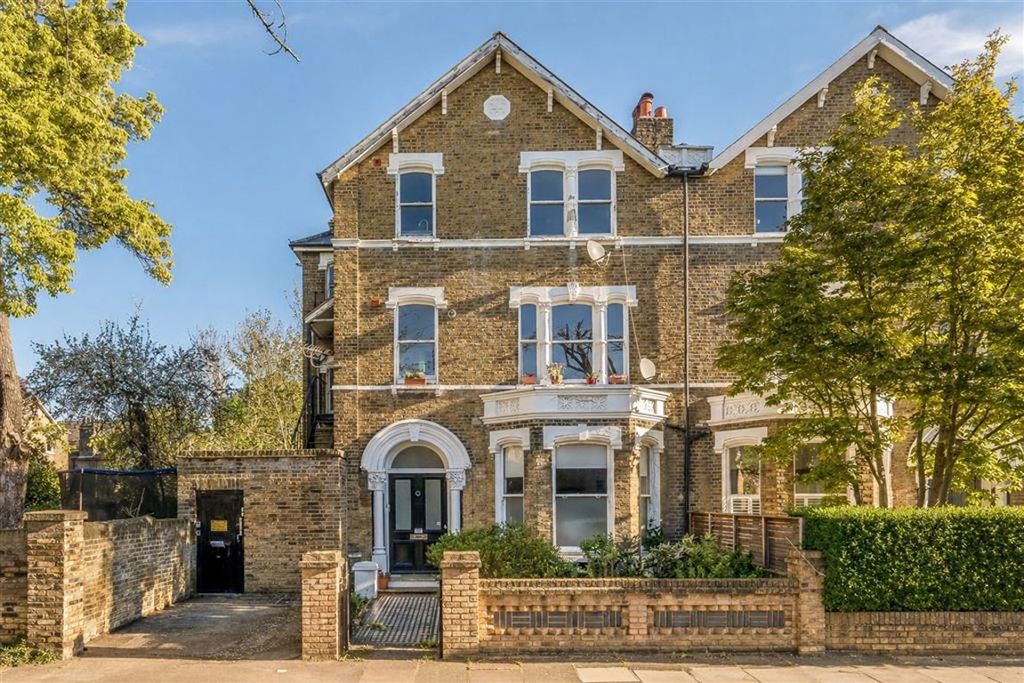 Property photo 1 of 7