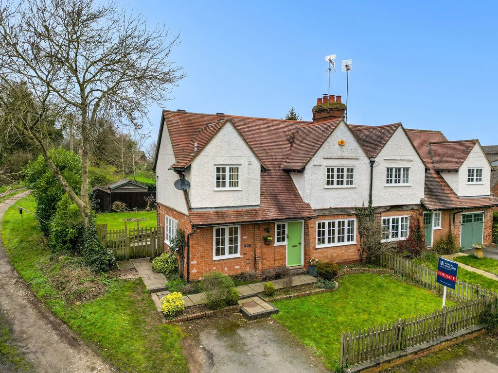 Property photo 1 of 20 Christmas Cottage