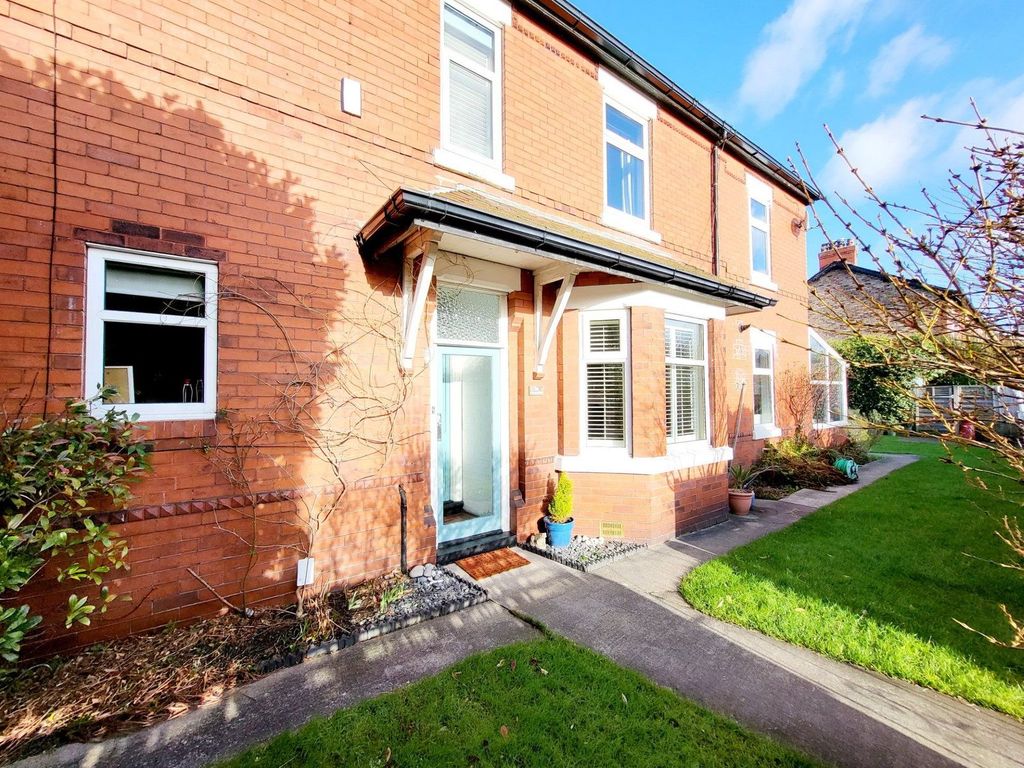 Property photo 2 of 27