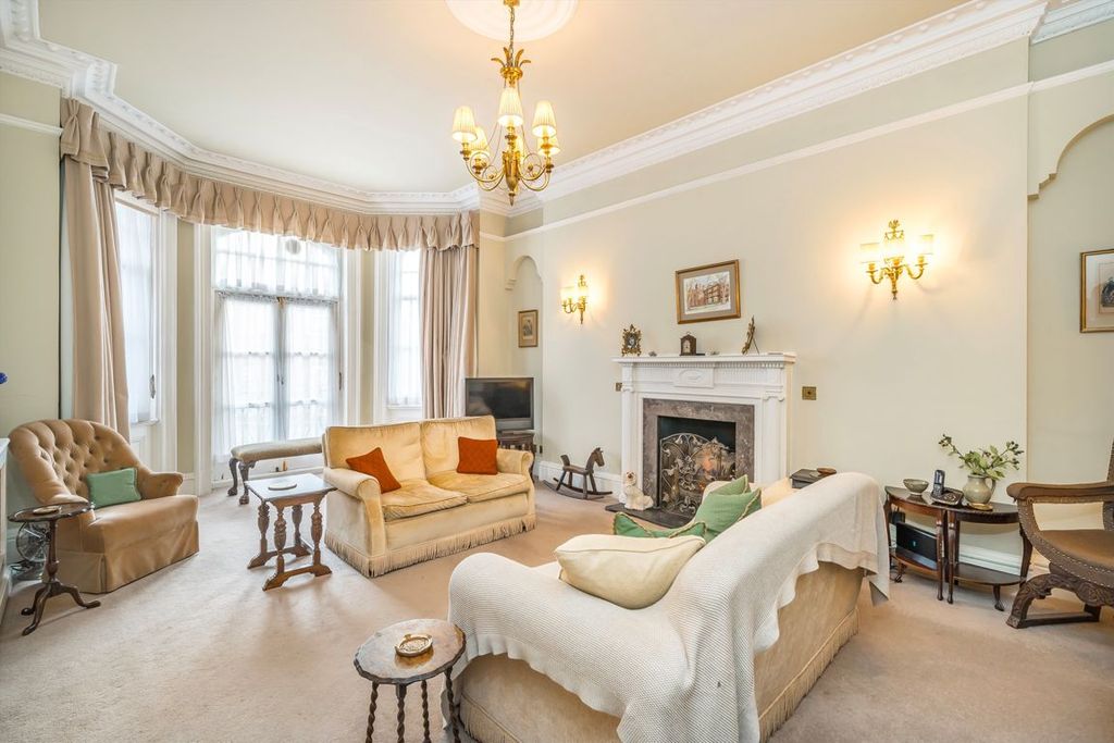 Property photo 3 of 8