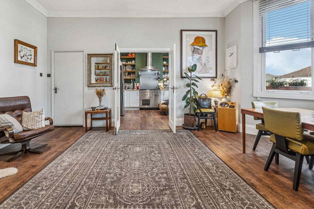 Property photo 2 of 9 6.Jpg