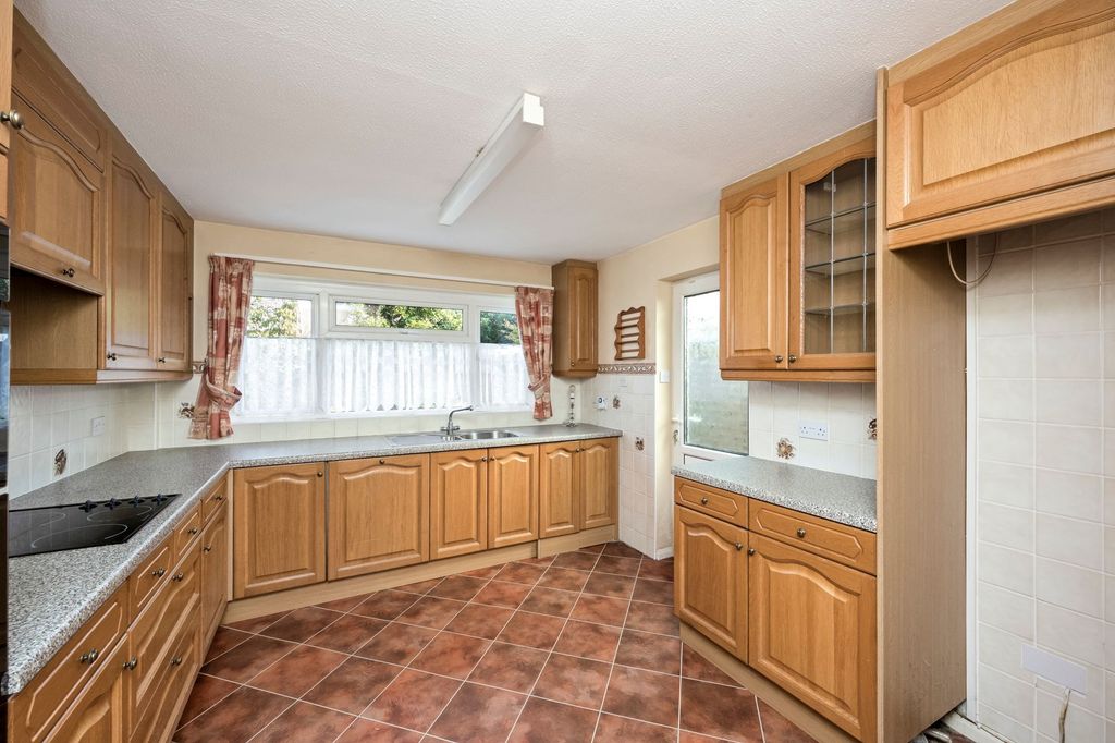 Property photo 2 of 18