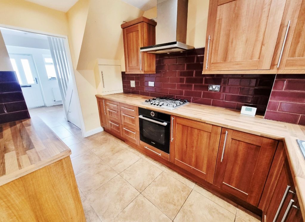 Property photo 3 of 15 Kitchen