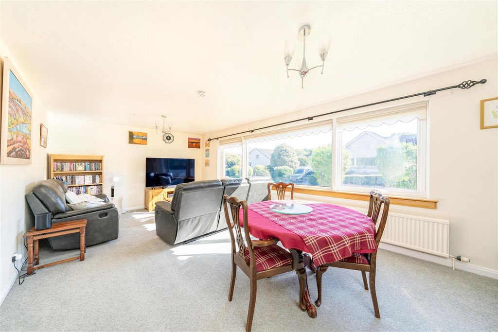 Property photo 3 of 22 33_Pinnaclehill_Park-03.Jpg