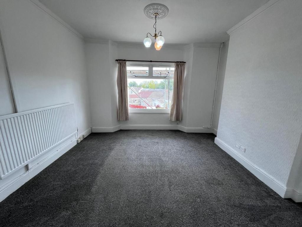 Property photo 2 of 11 Lounge