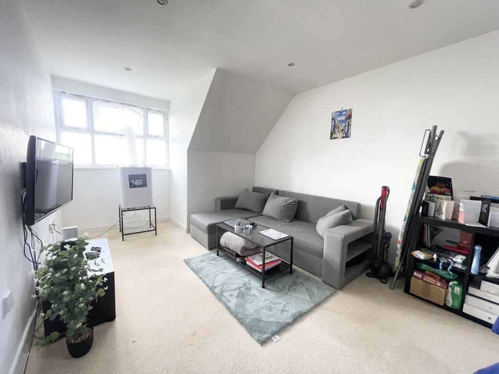Property photo 3 of 13 Photo 6