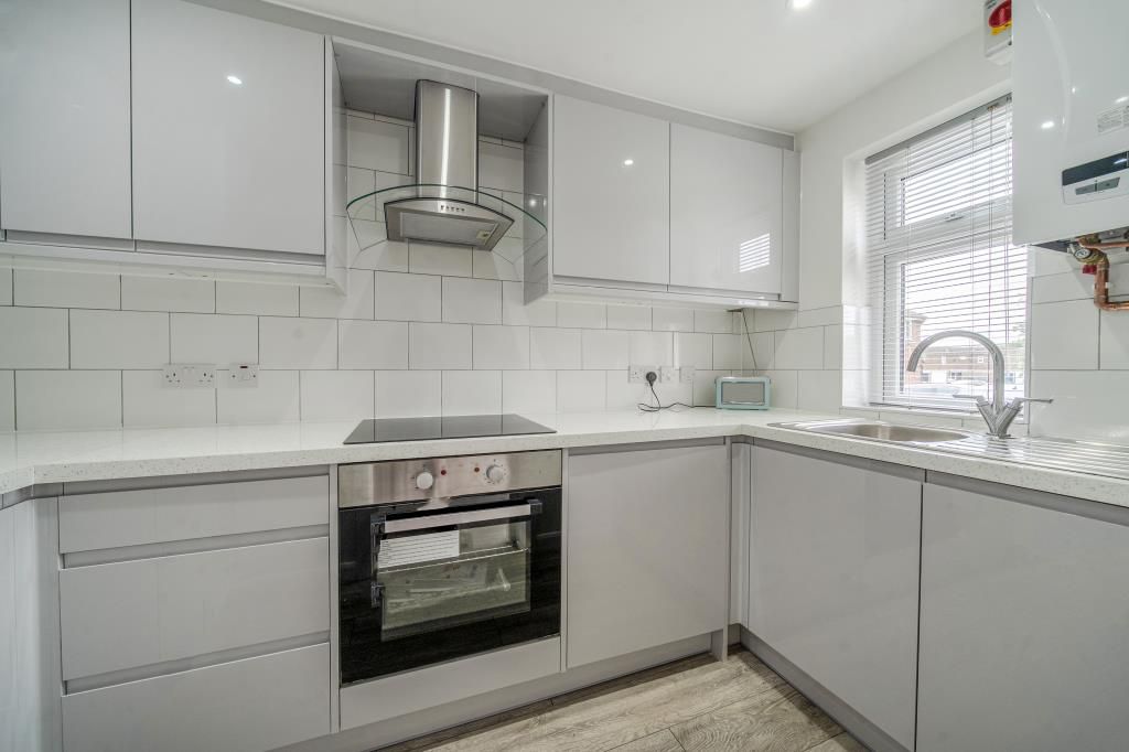 Property photo 3 of 16 Kitchen