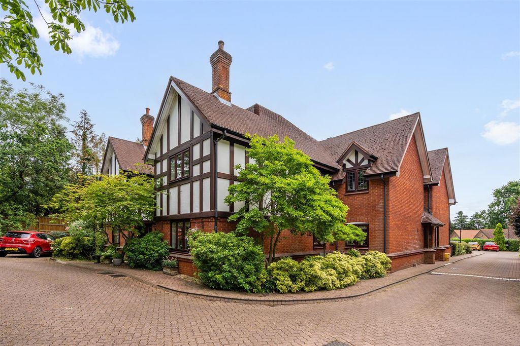 Property photo 1 of 16 Flat 8 Cavendish Court_1.Jpg
