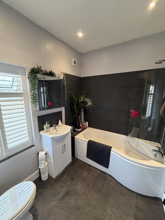 Property photo 1 of 7 Img_4724