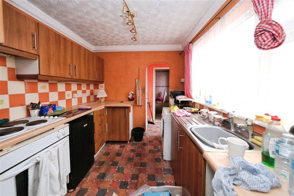 Property photo 2 of 19
