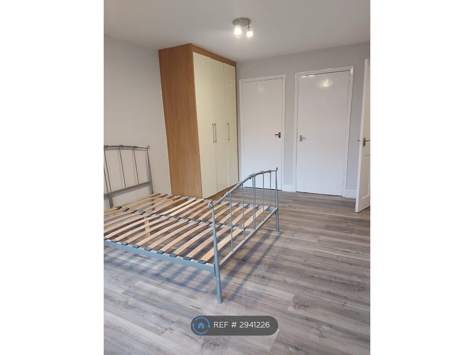 Property photo 3 of 12 Bedroom 1