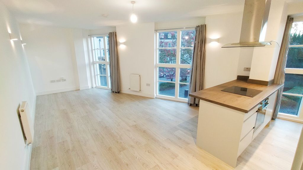 Property photo 2 of 8 Image