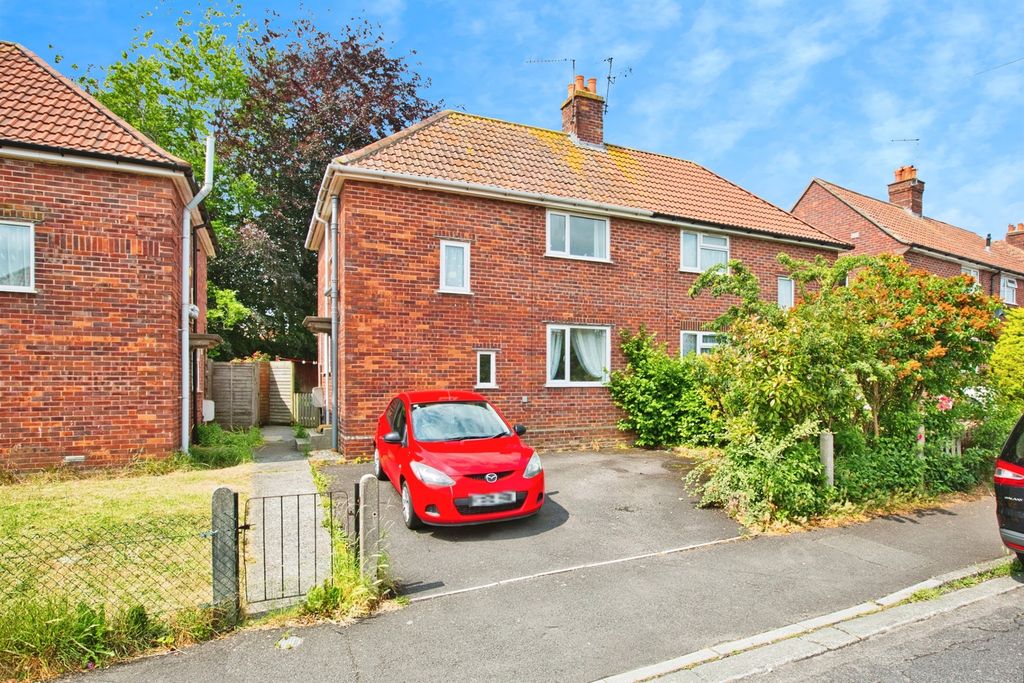 Property photo 1 of 15