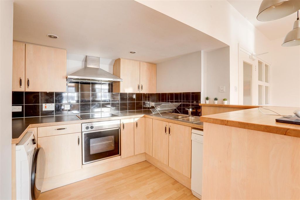 Property photo 3 of 16 1688.Jpg