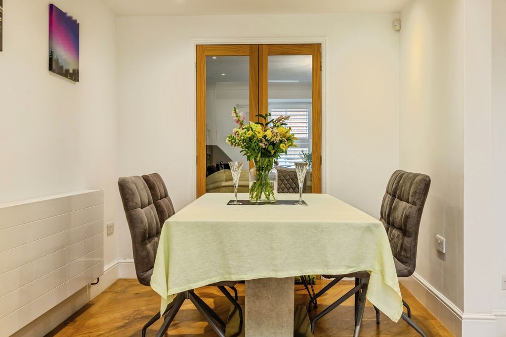 Property photo 3 of 20 Pbox-Img.Jpg
