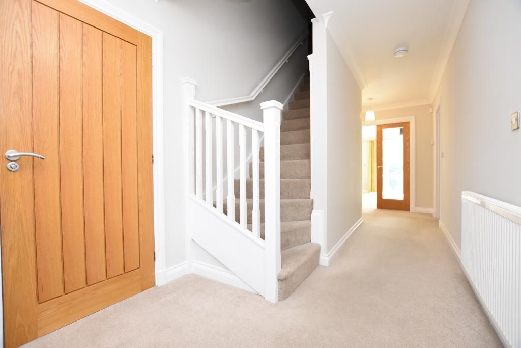 Property photo 2 of 33