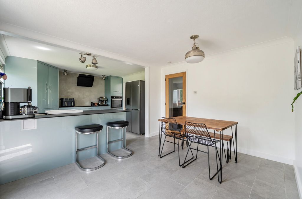 Property photo 3 of 27 1482324-16-6A3c10...