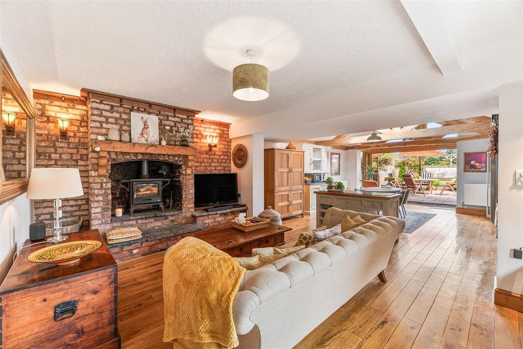 Property photo 3 of 18 Family Room