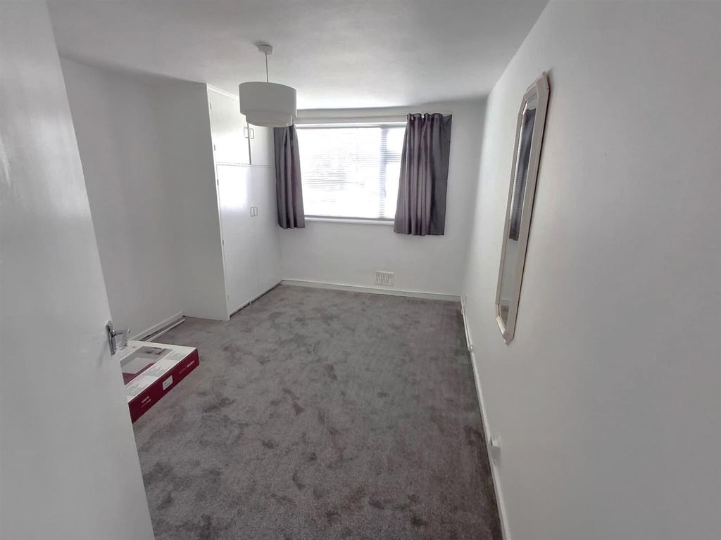 Property photo 3 of 10 08E9d23B-Abcc-4F05-A7F8-33F5A41c66c2.Jpg