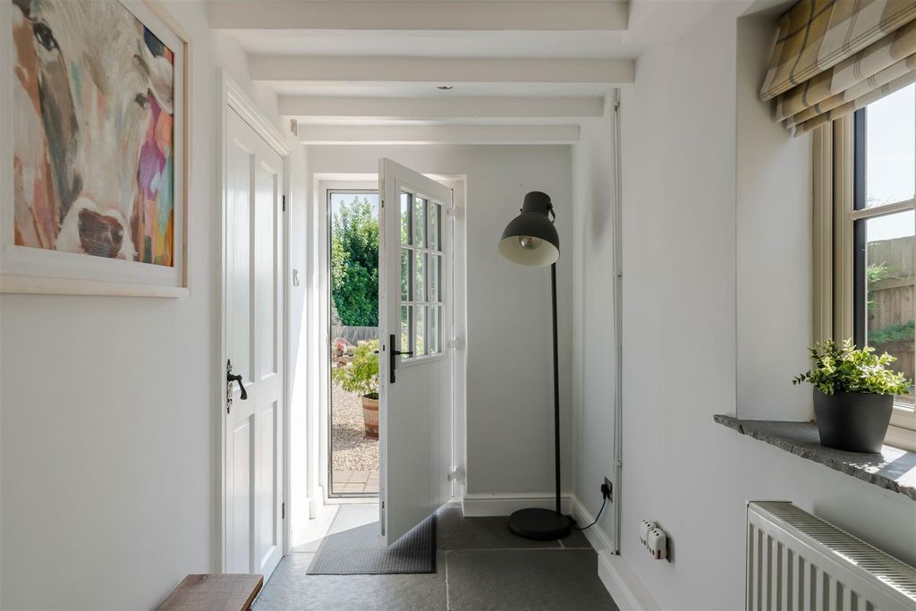 Property photo 2 of 51 Hall-4.Jpg