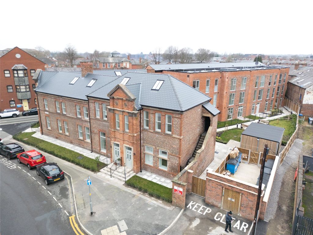 Property photo 1 of 27 Picture No. 29