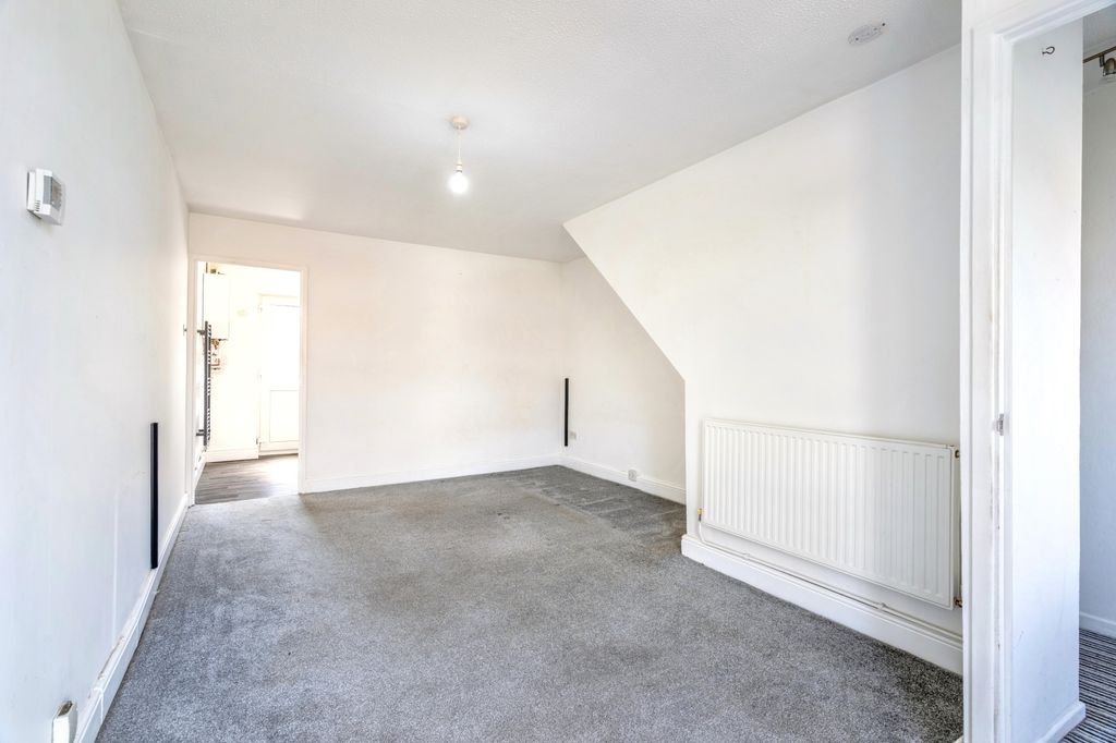 Property photo 3 of 12 Image 2