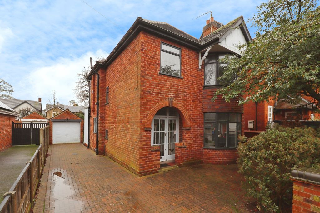 Property photo 1 of 23