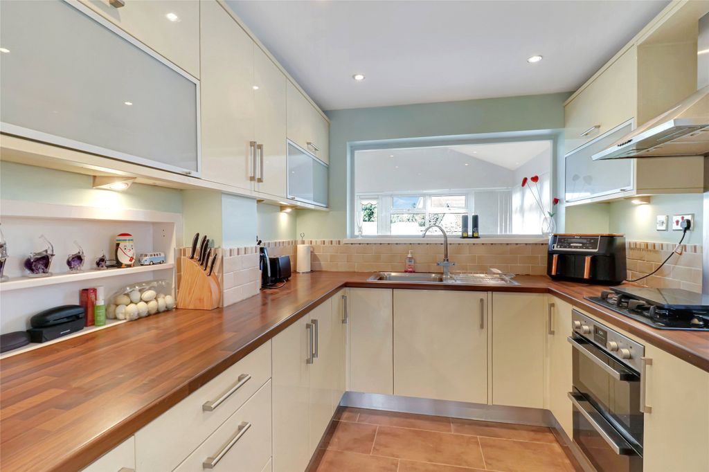 Property photo 3 of 12 Picture No. 05