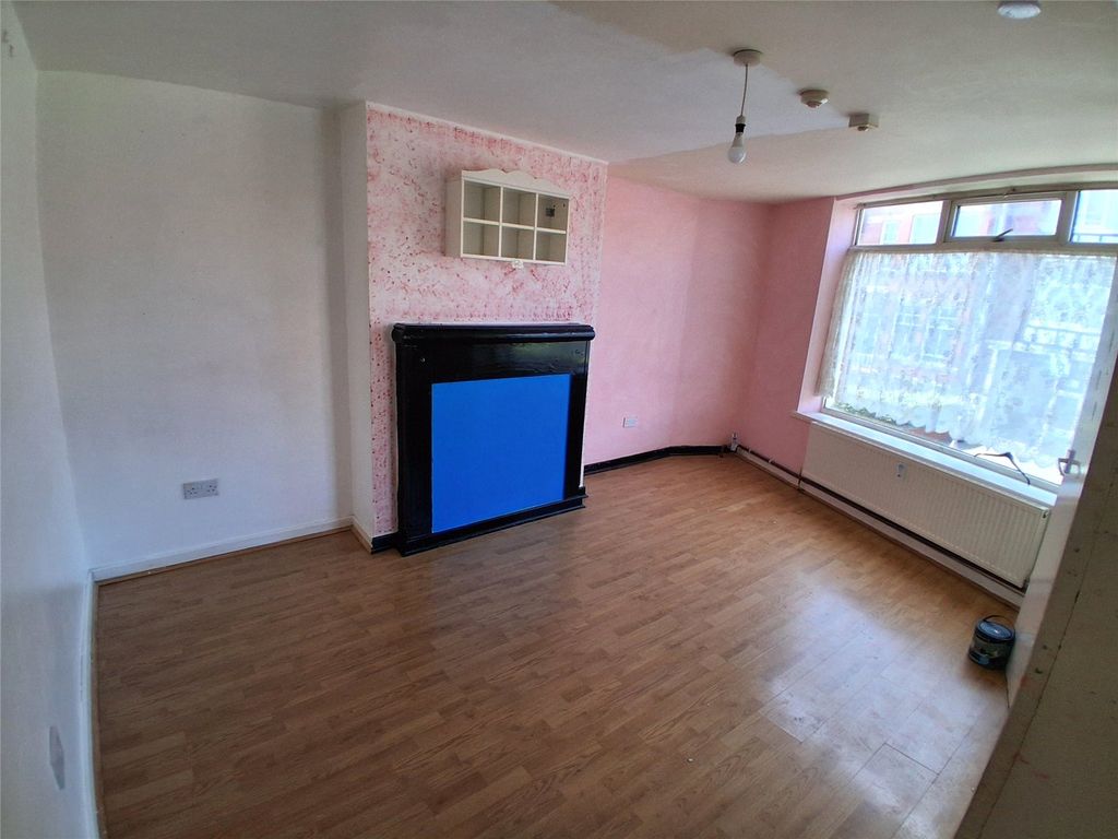 Property photo 3 of 6 Picture No. 13