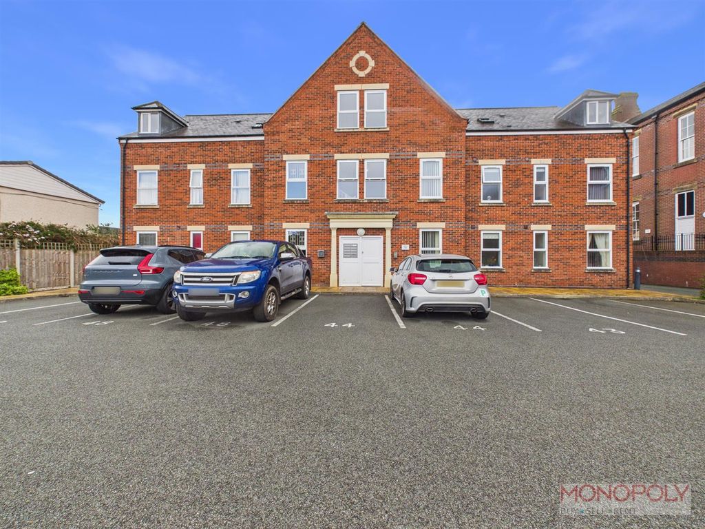 Property photo 1 of 13 Cam04439G0-Pr0264-Still012.Jpg