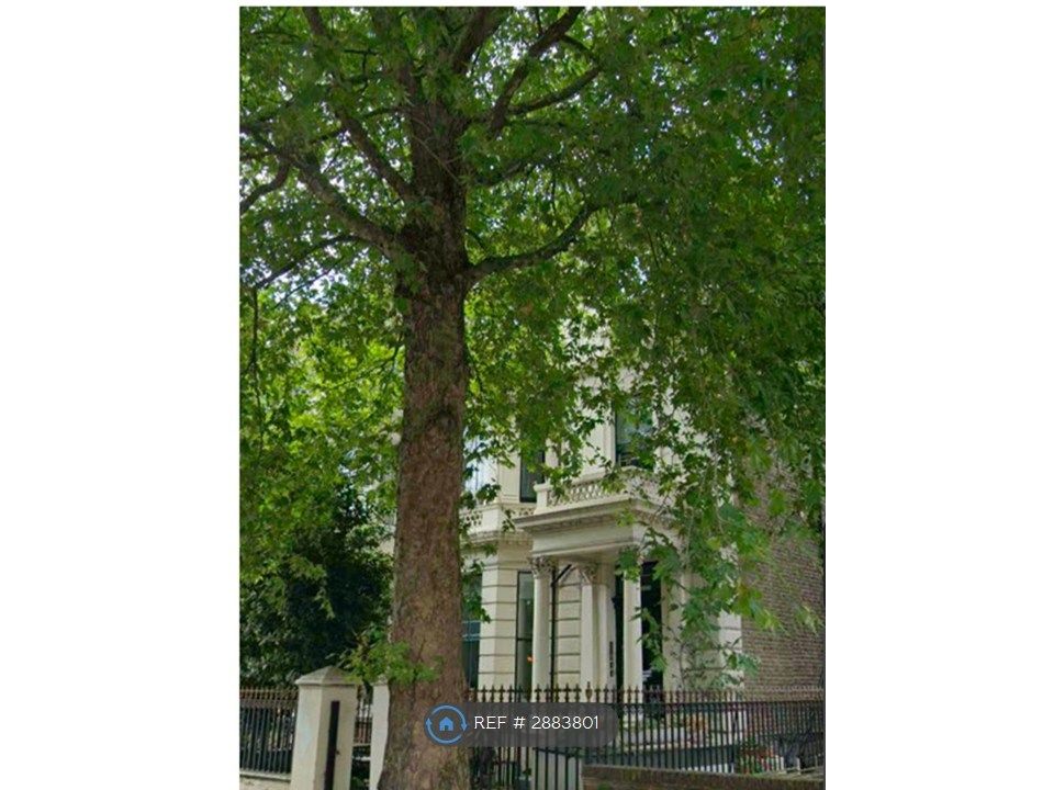 Property photo 2 of 12 Frond Of Building