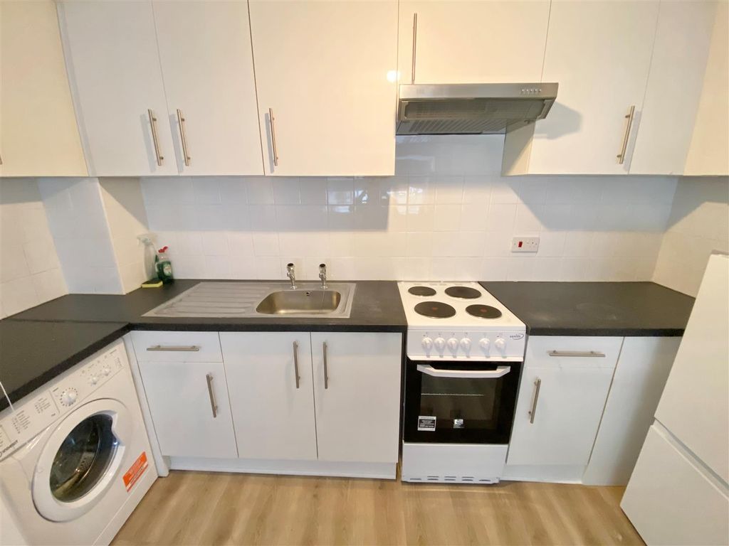 Property photo 2 of 5 Kitchen.Jpg